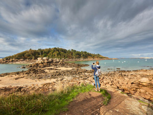 Courants d'Air, UN AUTOMNE AU GRÉ DES EMBRUNS SUR LA CÔTE DE GRANIT ROSE