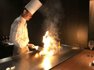 Courants d'Air, TOSHIYA SHOJI, LE MAÎTRE DE LA CUISINE TEPPANYAKI