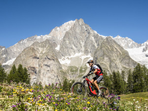 Courants d'Air, COURMAYEUR MONT BLANC, LA DESTINATION IDÉALE POUR UN ÉTÉ À LA MONTAGNE