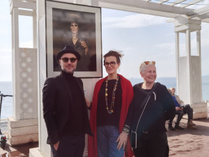 Courants d'Air, LA DRÔLE D'EXPO PHOTO DE SACHA GOLDBERGER VOUS ATTEND SUR LA PROMENADE DES ANGLAIS