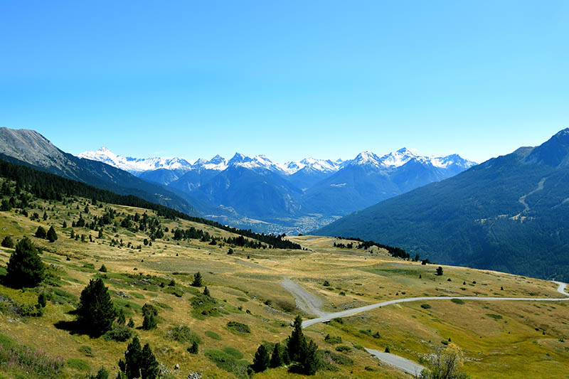 SE RESSOURCER  A LA MONTAGNE, L'ESSENTIEL DU LACHER PRISE