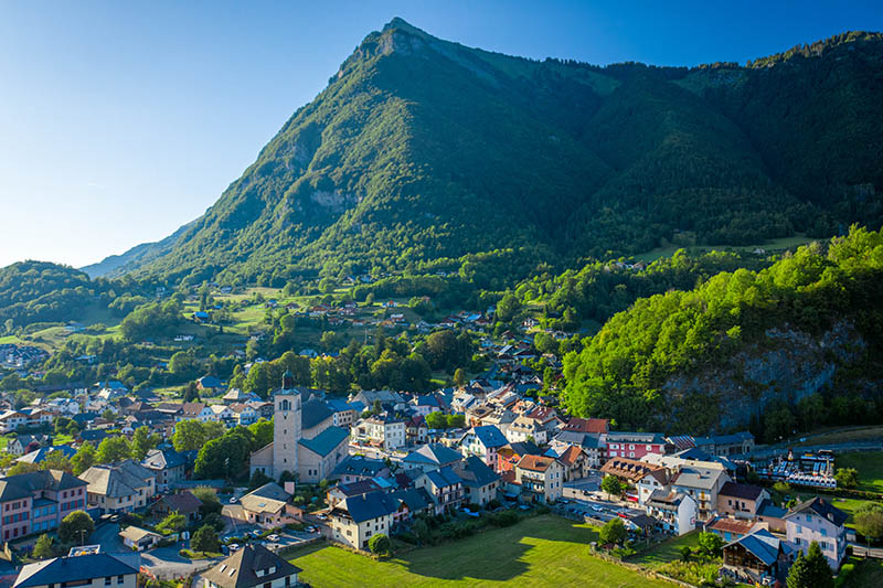 VOTRE CAMP DE BASE CET ETE : PRAZ DE LYS SOMMAND EN HAUTE-SAVOIE