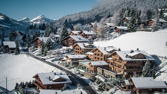 L'HÔTEL DE ROUGEMONT, L'ÉCRIN DU PAYS-D'ENHAUT