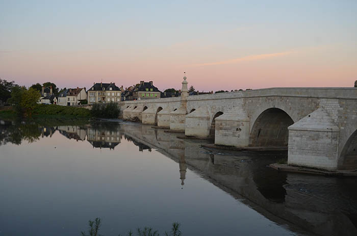 10 CHOSES À SAVOIR SUR LA CHARITÉ-SUR-LOIRE