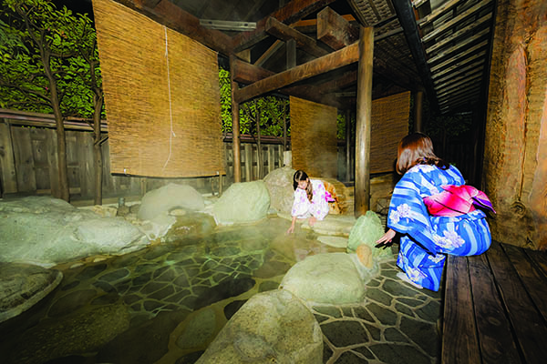 LES MILLE BIENFAITS DE L'ONSEN RYOKAN SASARA