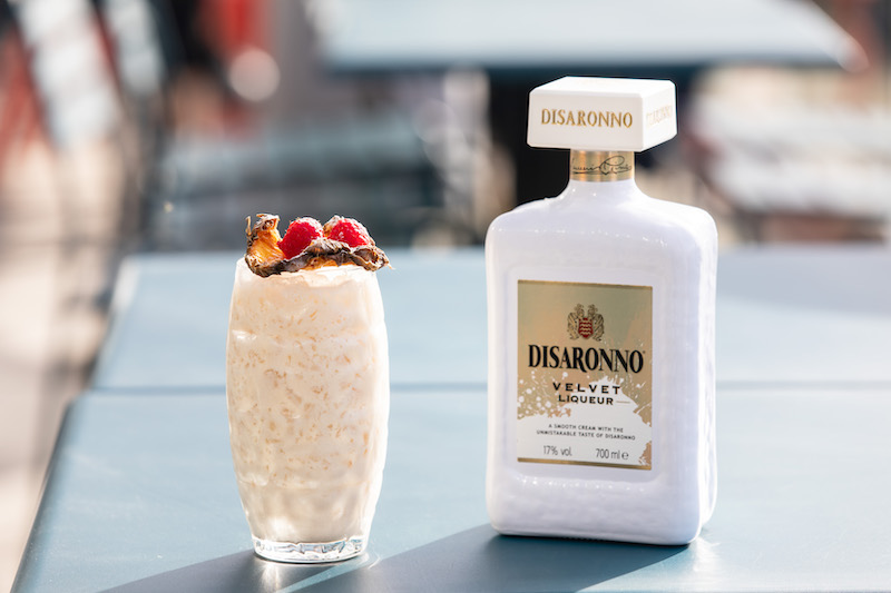 DISARONNO DÉVOILE 2 RECETTES DE COCKTAIL PHARES POUR CETTE FIN D’ÉTÉ.