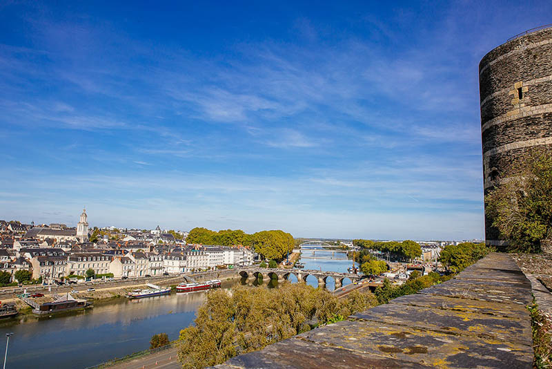 ANGERS, UNE PARENTHÈSE ENTRE VILLE ET NATURE