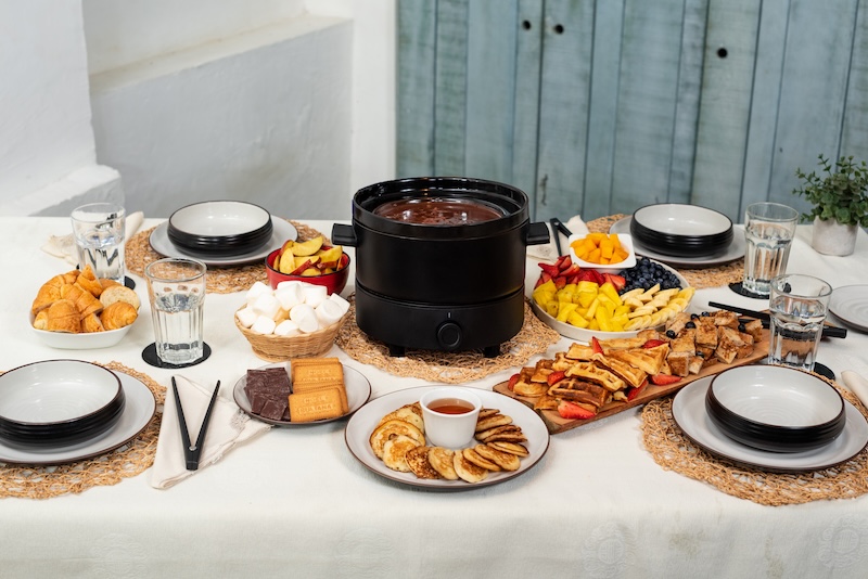 FONDUSSIMO : LA R&Eacute;VOLUTION QU&Eacute;BECOISE D&Eacute;BARQUE DANS NOS CUISINES