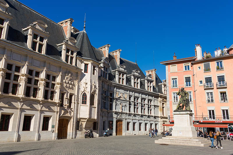 48 HEURES À GRENOBLE, UNE VILLE SECRÈTE, INSOLITE, SPORTIVE ET GOURMANDE