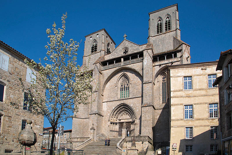 LA CHAISE-DIEU, RAYONNANTE ABBAYE !