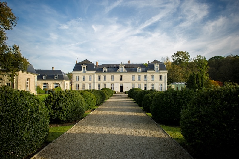 LA VIE DE CHATEAU OU L'ART DE VIVRE À LA FRANCAISE