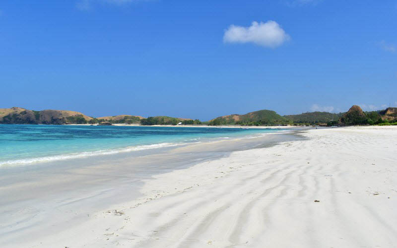 LES PLUS BELLES PLAGES ET ÎLES D'INDONÉSIE