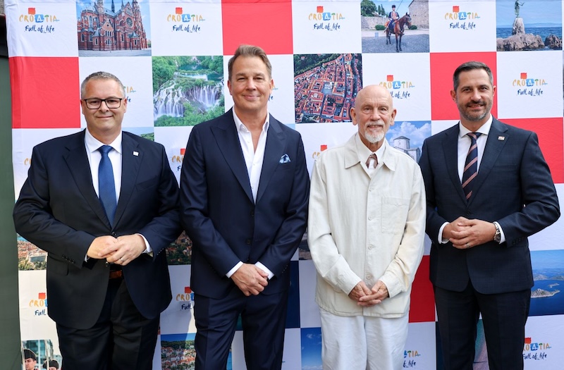 JOHN MALKOVICH PR&Ecirc;TE SA VOIX &Agrave; LA CROATIE